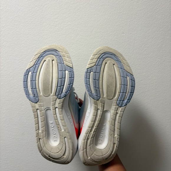 Adidas Ultrabounce Running Shoes - Picture 4 of 5